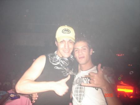 dj__tonic@hotmail.com